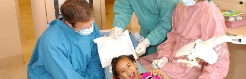 Pediatric Dentist vs Family Dentist