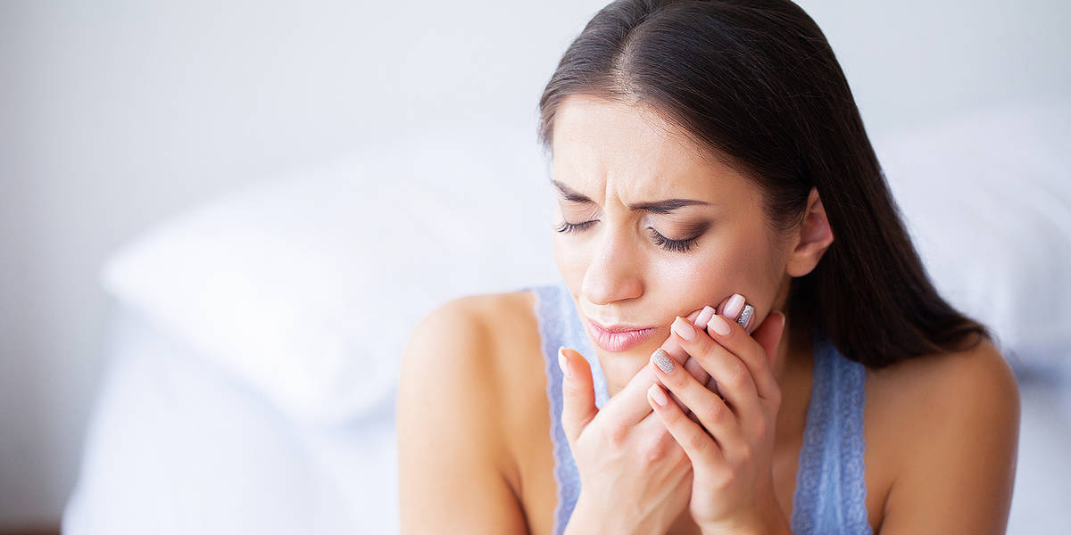 wisdom tooth extraction pain and risks